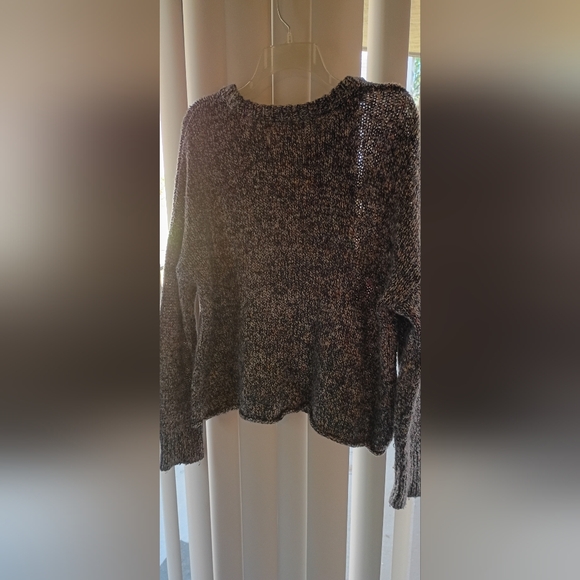 Super Soft Long Sleeve Knit Universal Thread Sweater Woman's Pullover EUC Large - Picture 4 of 12